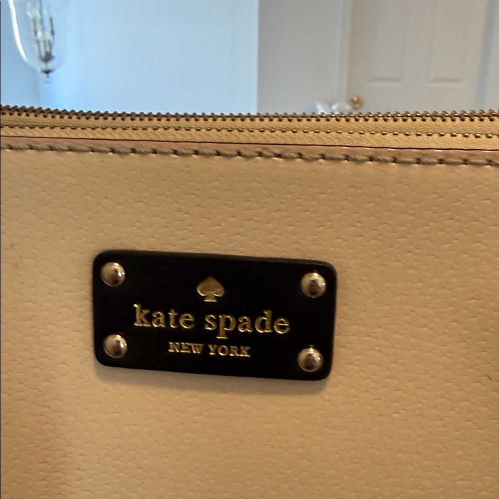 Kate Spade Black and Cream Shoulder Bag - Picture 2 of 3
